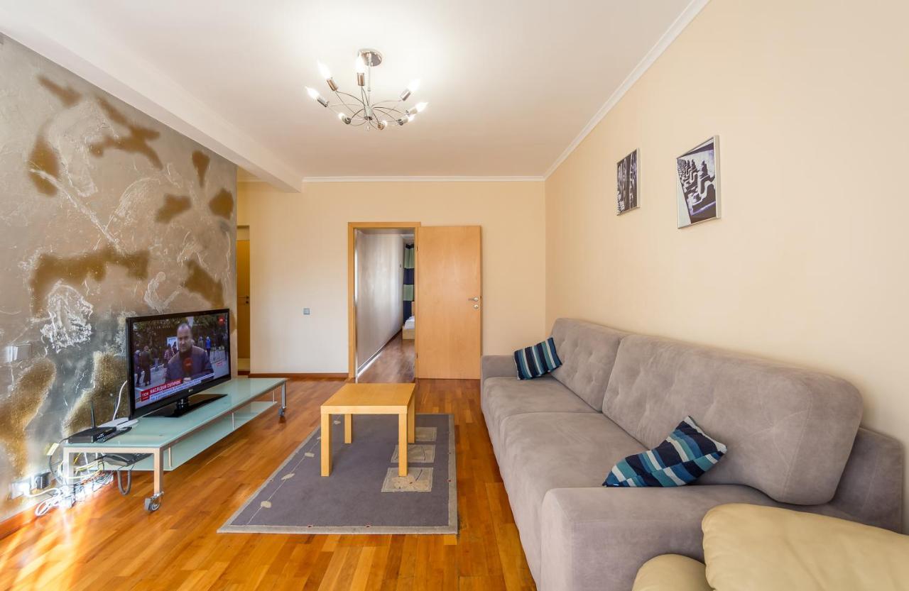 Apartment On Triokhsviatytelska 키예프 외부 사진